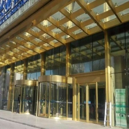 成都銀行兩翼自動(dòng)旋轉(zhuǎn)門(mén)工程