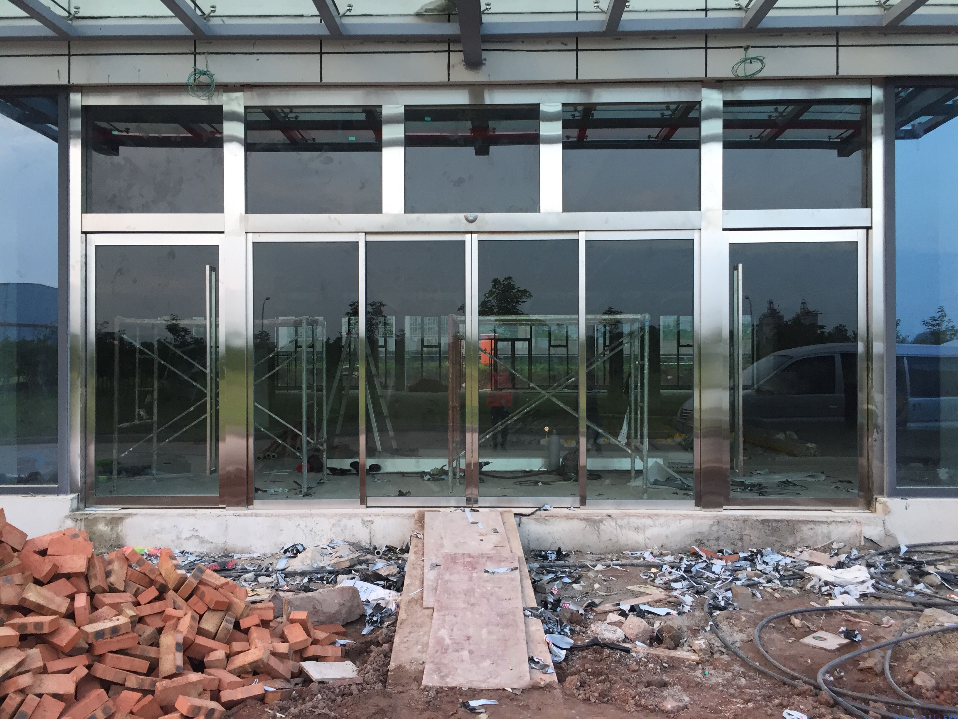 成都廠區(qū)自動門安裝